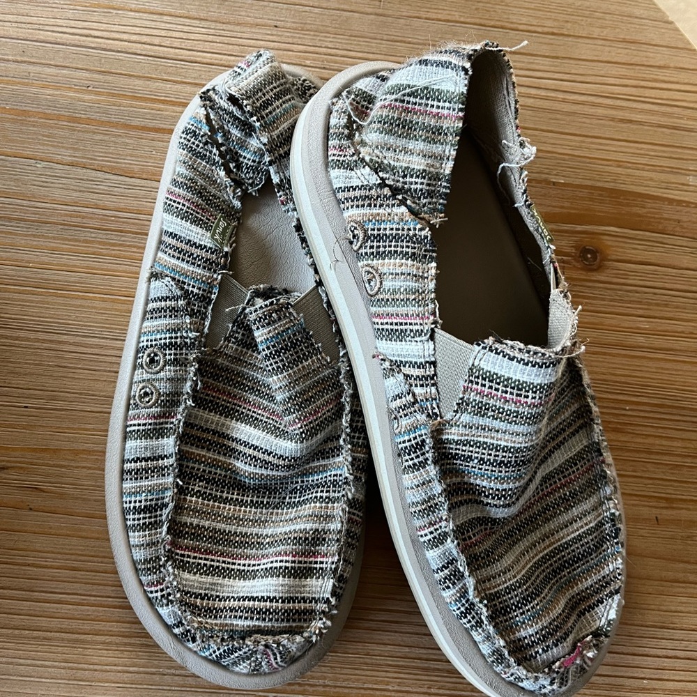Men’s Sanuk slip-ons